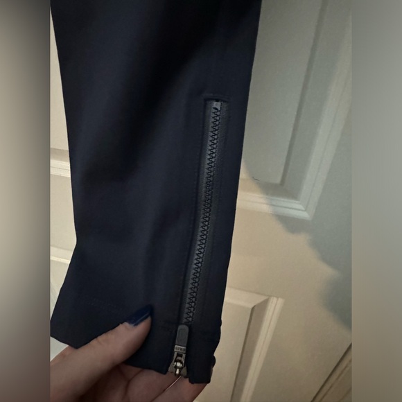 Athleta Skinny Pants in Navy Blue Size SP - Picture 5 of 6